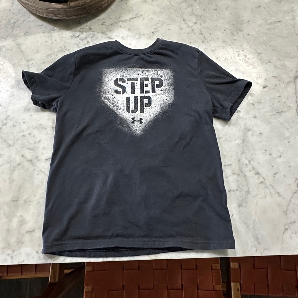 Under Armour Black Graphic Tee - YL